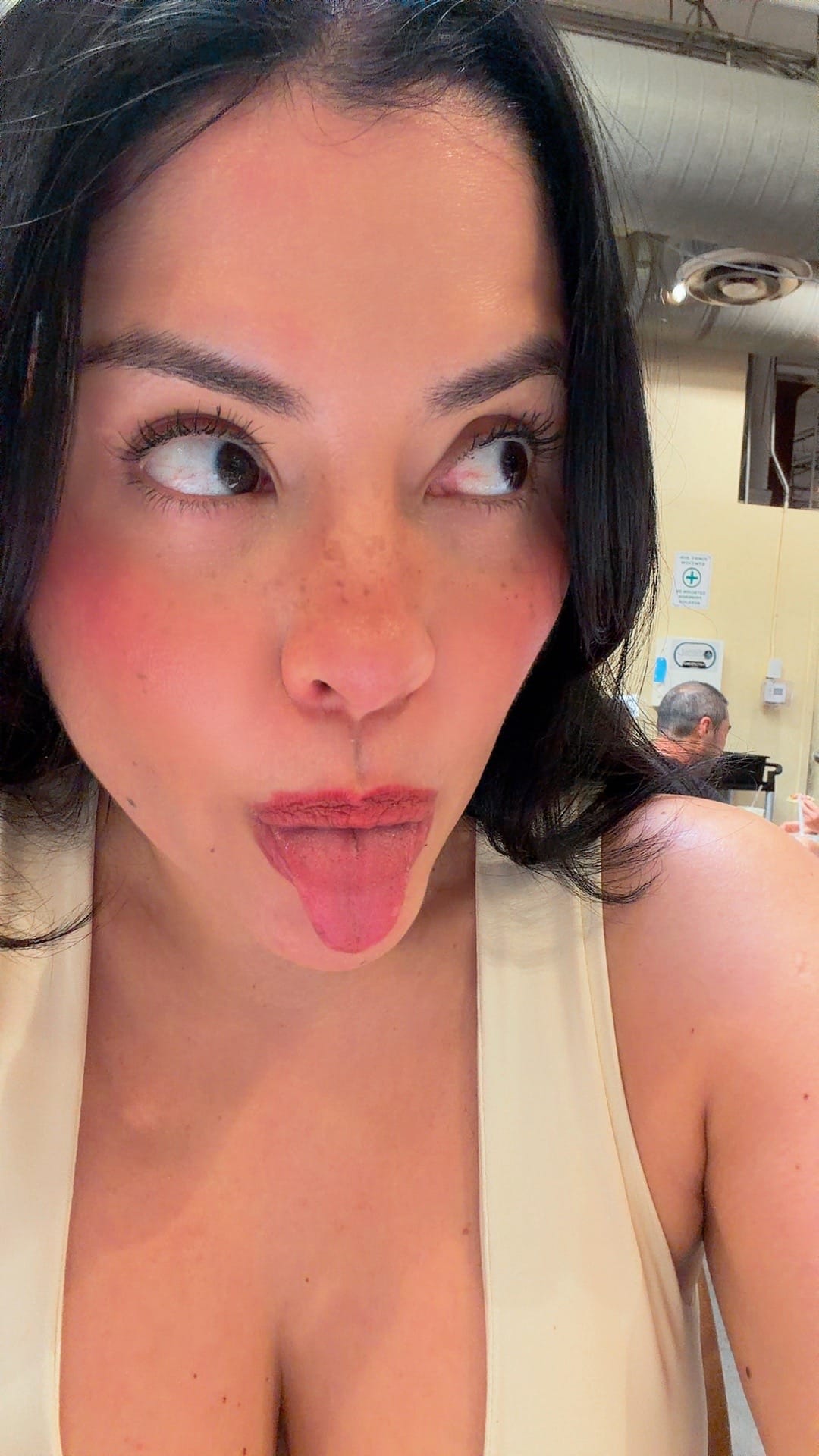 Post 1 by Stephtones on TikTok (video)