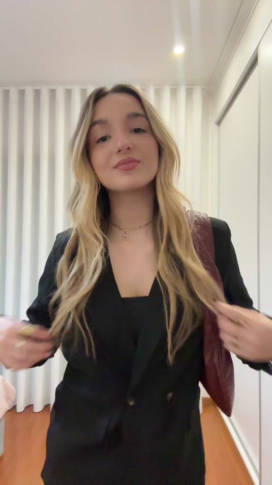Post 2 by Bruna Sousa on TikTok (video)