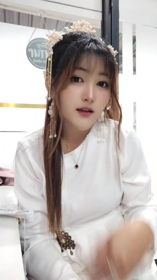 Post 4 by Ambu UNiee on TikTok (video)
