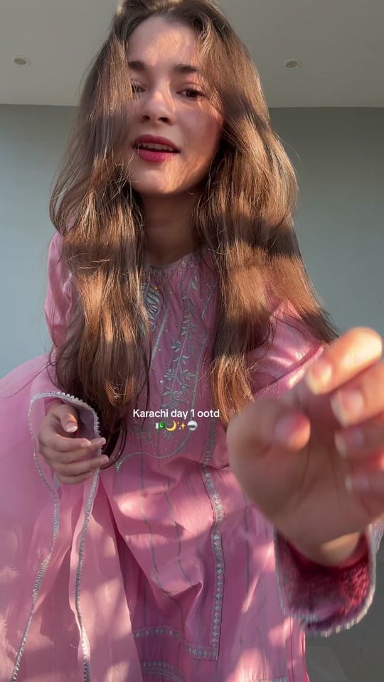 Post 2 by romesa on TikTok (video)