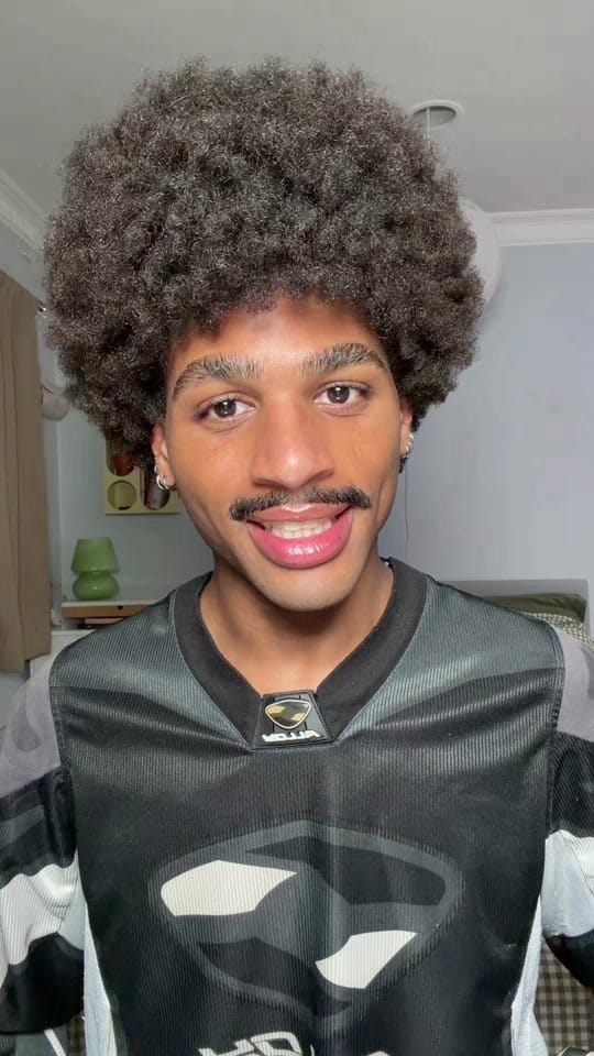 Post 1 by Jakobe! on TikTok (video)
