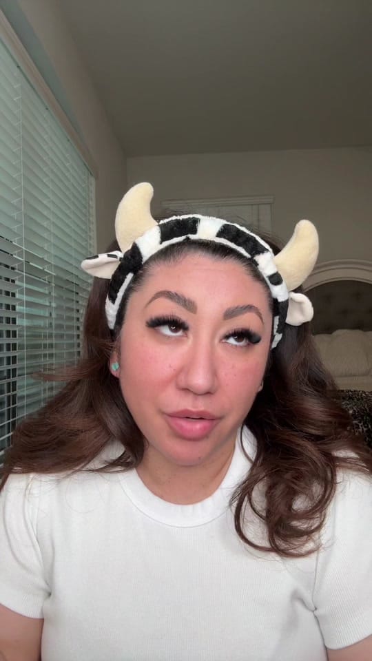 Post 8 by 𝐜 𝐚 𝐫 𝐨 𝐥 𝐢 𝐧 𝐚 on TikTok (video)