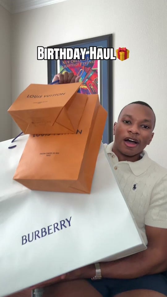 Post 4 by Oliver Sims IV on TikTok (video)