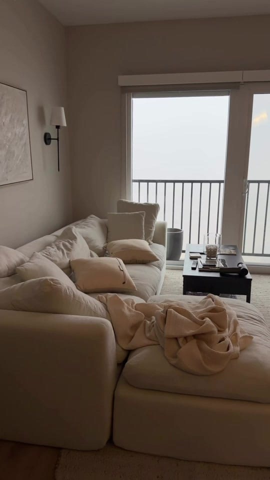 Post 2 by Georgia Ferraris on TikTok (video)