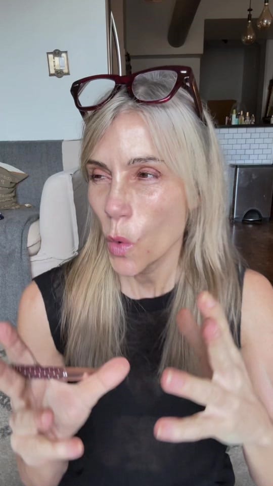 Post 4 by Eloise Anderson on TikTok (video)