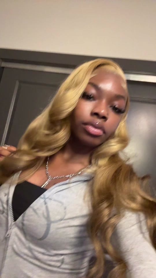 Post 4 by Please Say Da Barbie🫦 on TikTok (video)