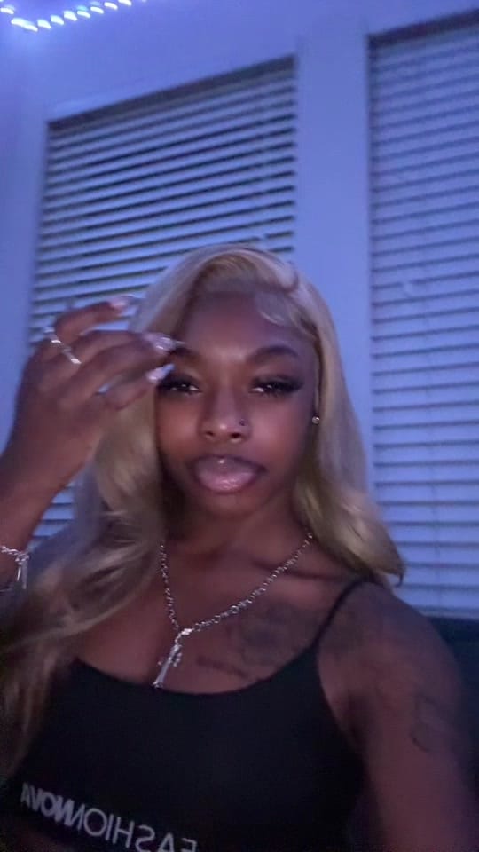 Post 6 by Please Say Da Barbie🫦 on TikTok (video)