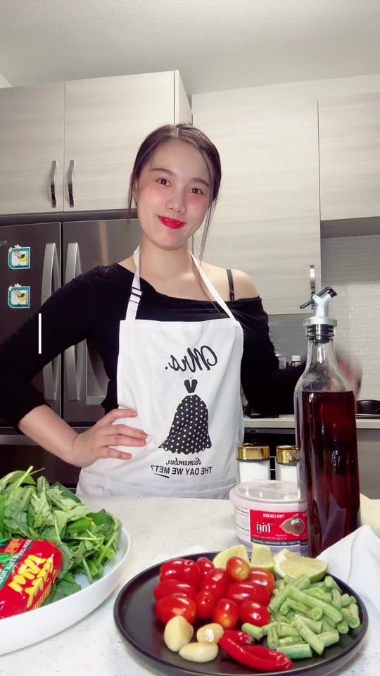 Post 6 by Mumee Sihalath on TikTok (video)