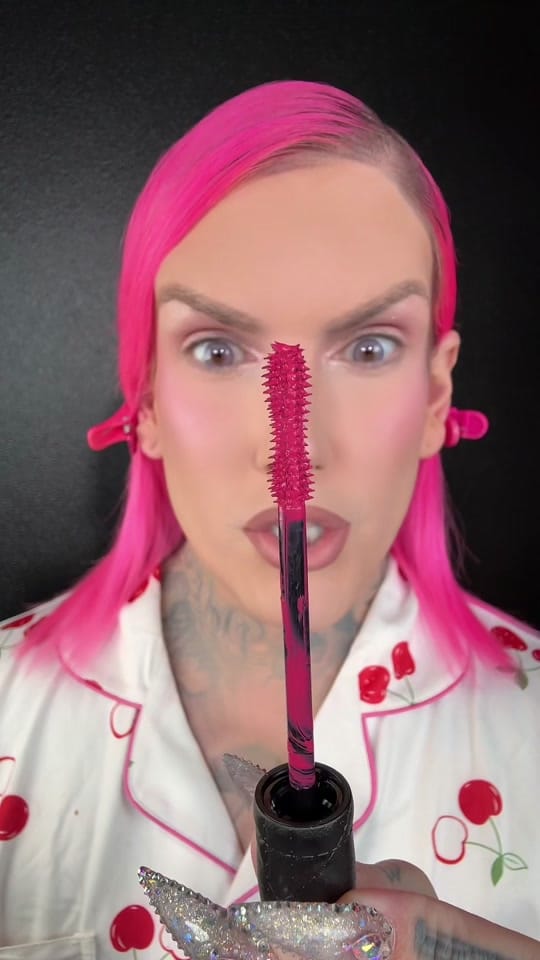 Post 10 by Jeffree Star on TikTok (video)
