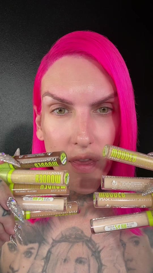 Post 8 by Jeffree Star on TikTok (video)
