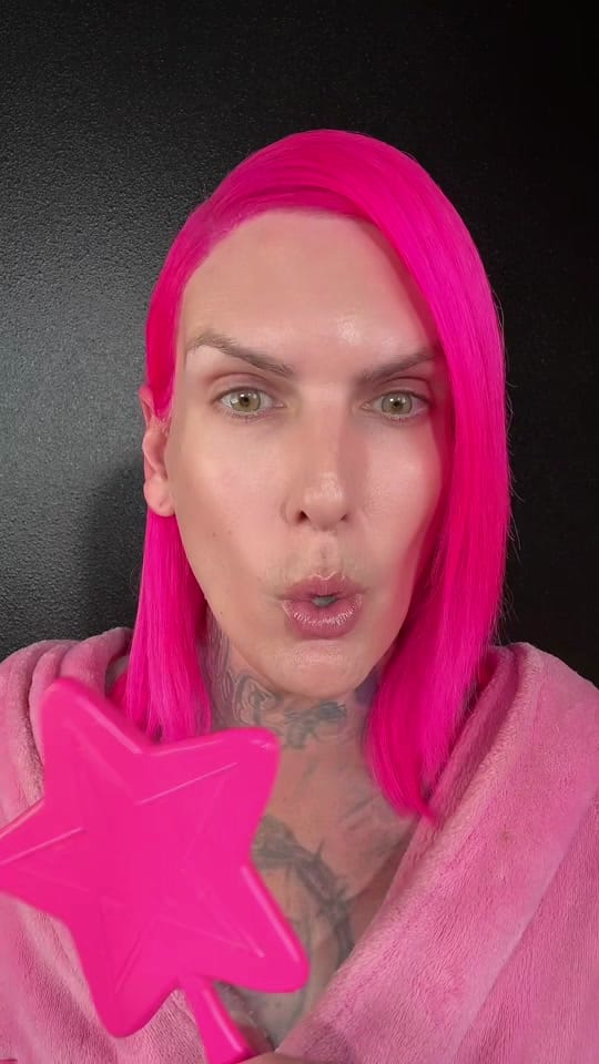 Post 4 by Jeffree Star on TikTok (video)