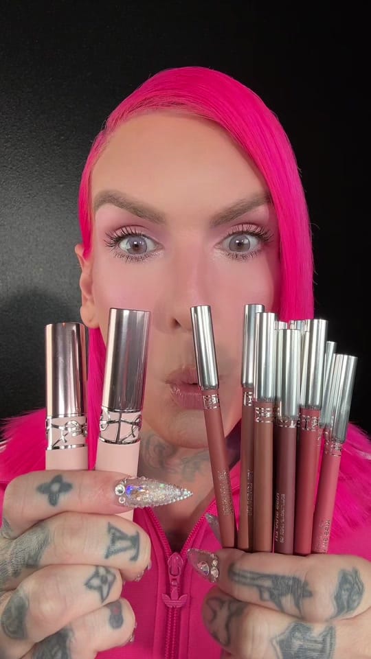 Post 1 by Jeffree Star on TikTok (video)