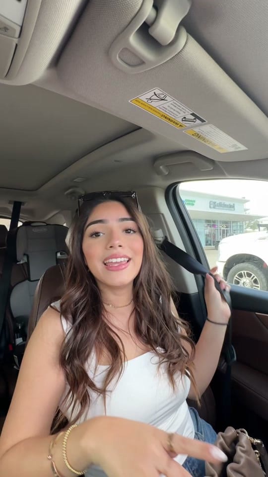 Post 7 by Jasmine Eileen on TikTok (video)