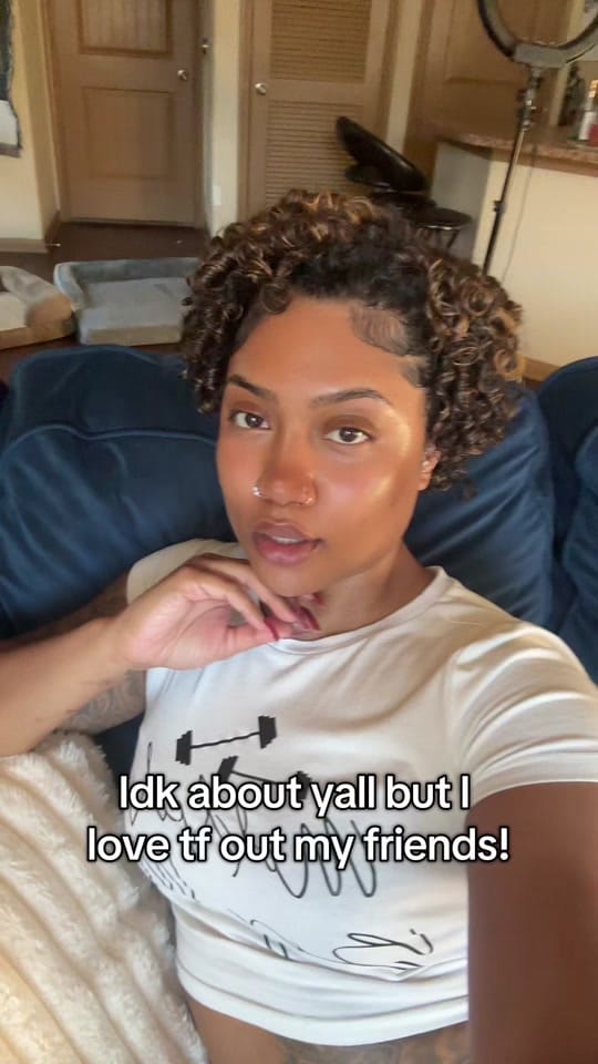 Post 5 by curlybeviie on TikTok (video)