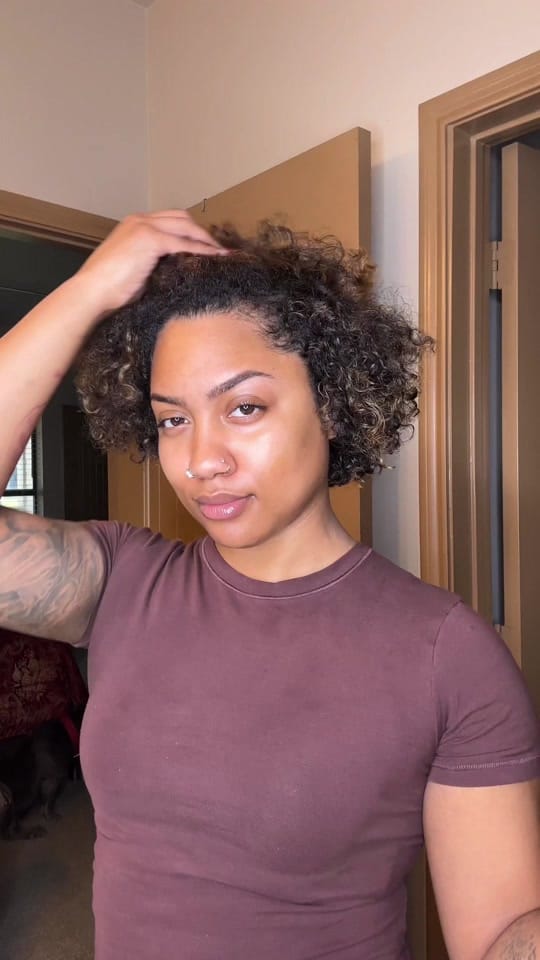 Post 1 by curlybeviie on TikTok (video)