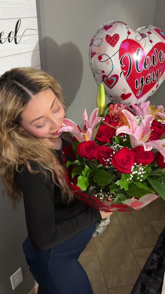 Post 2 by Damarie on TikTok (video)