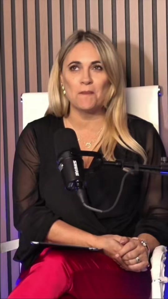 Post 4 by Ana Sol Romero on TikTok (video)