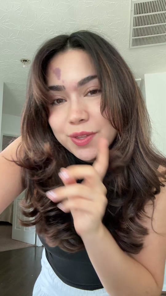 Post 9 by Vale on TikTok (video)