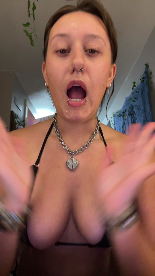 Post 4 by bella <33 on TikTok (video)