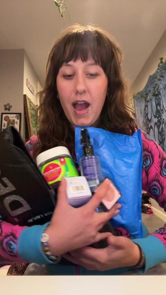 Post 10 by bella <33 on TikTok (video)