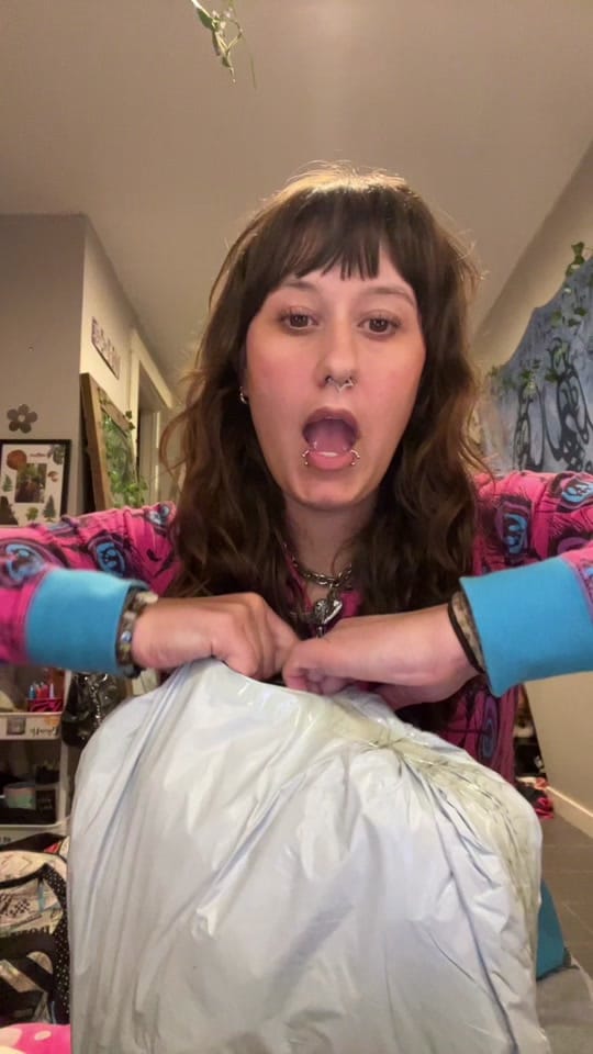 Post 9 by bella <33 on TikTok (video)