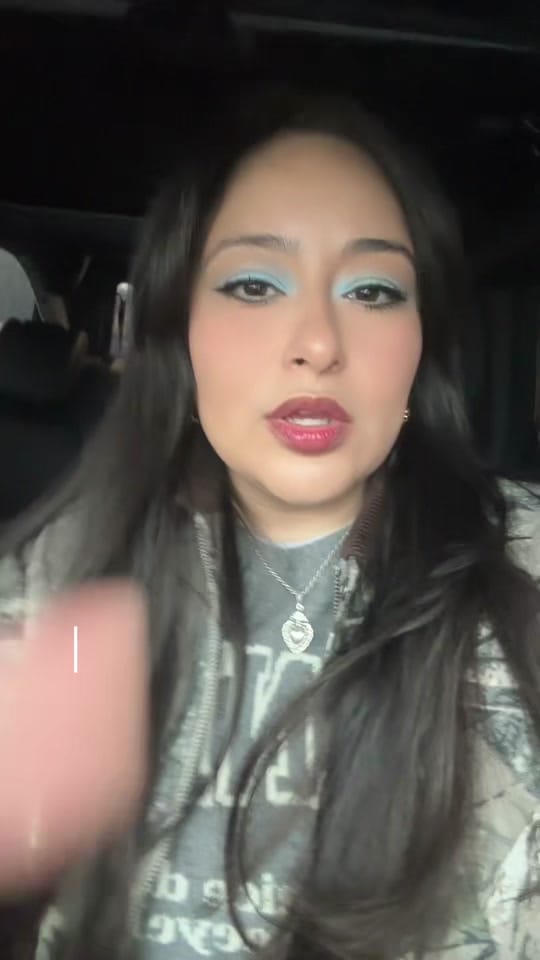 Post 1 by Melly on TikTok (video)
