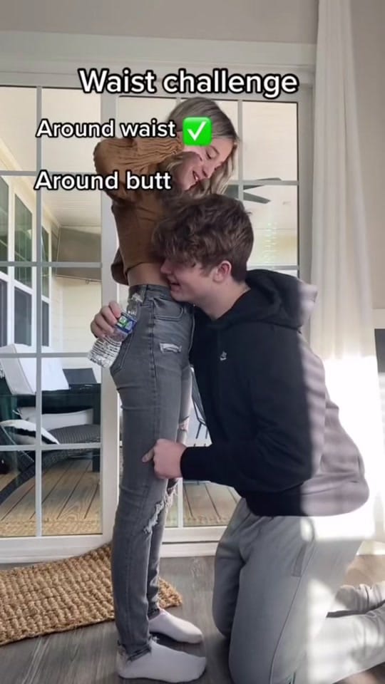 Post 9 by Eli on TikTok (video)