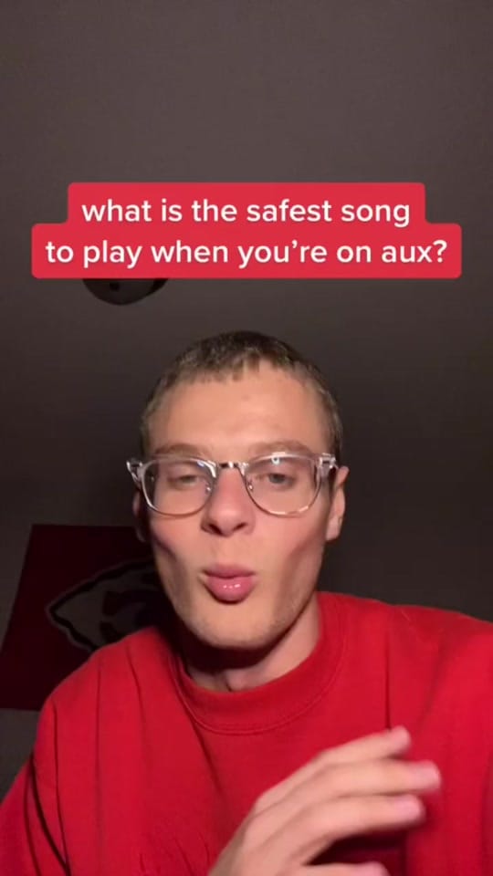 Post 10 by Eli on TikTok (video)