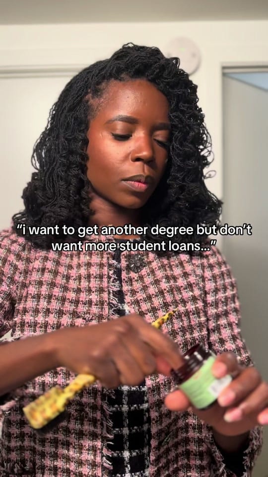 Post 8 by Shelbe | PhD Life + Locs 🎓➰ on TikTok (video)