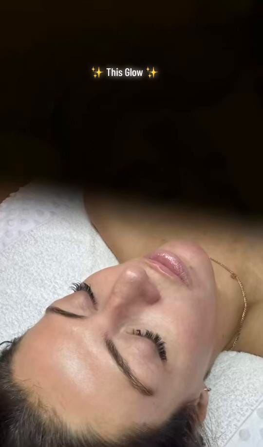Post 1 by Nona R. on TikTok (video)