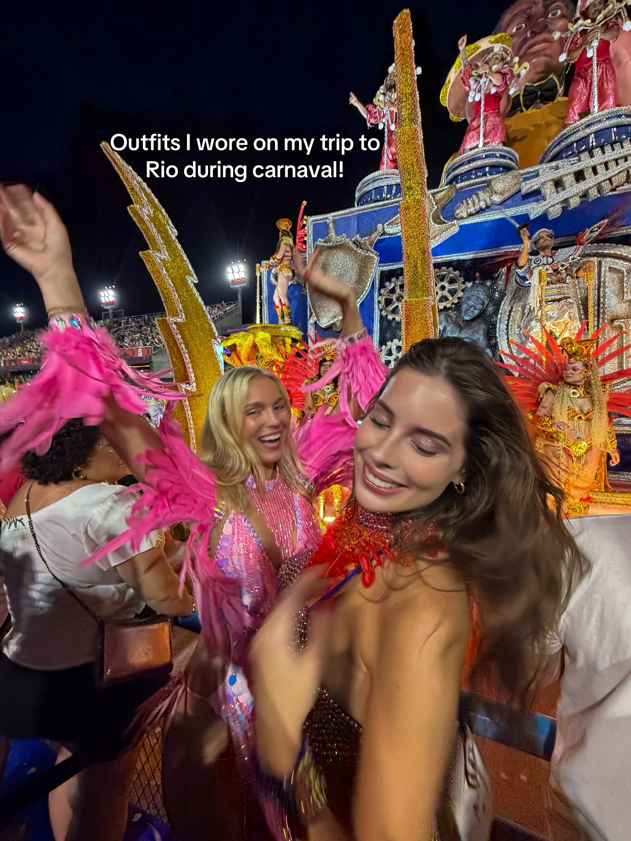 Post 7 by Izabel Vienna on TikTok (video)