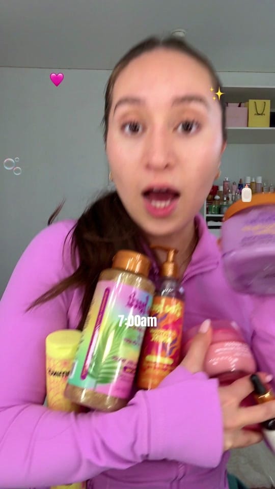 Post 7 by Valeria Stephanie on TikTok (video)