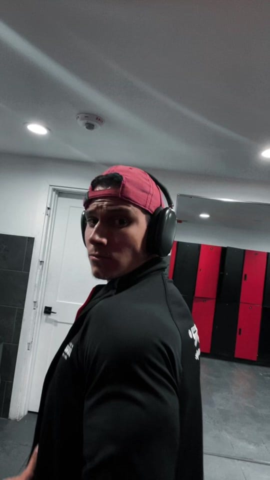 Post 6 by Niklaus Adler on TikTok (video)
