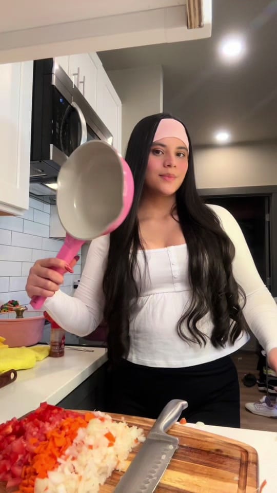 Post 8 by Pau Walteros on TikTok (video)