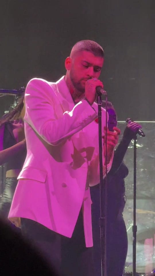 Post 4 by E 💜 on TikTok (video)