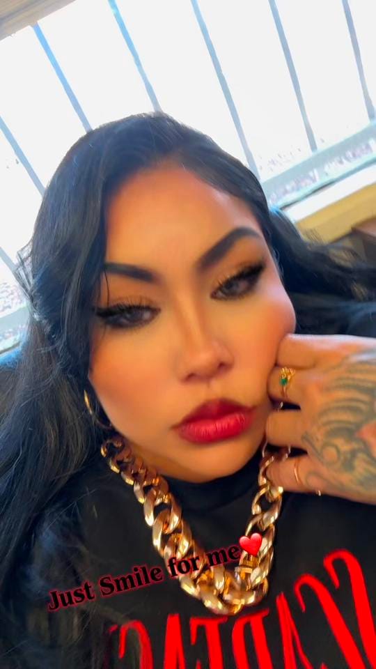 Post 5 by Clarissa Gold on TikTok (video)