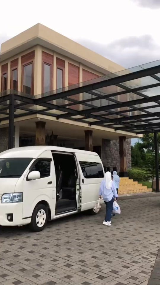 Post 6 by SEWA HIACE MURAH MOJOKERTO on TikTok (video)