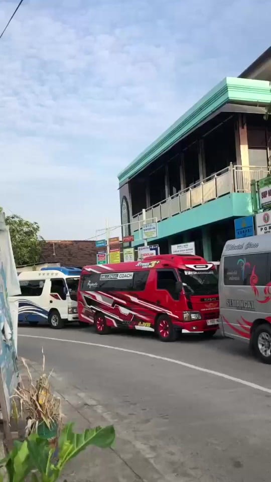Post 7 by SEWA HIACE MURAH MOJOKERTO on TikTok (video)
