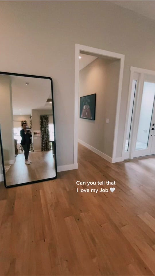 Post 10 by Anca Maria on TikTok (video)