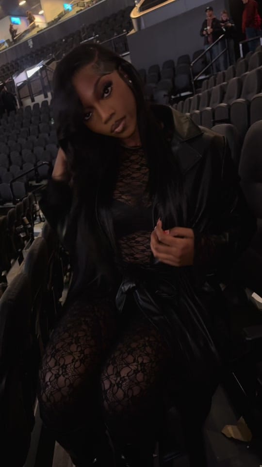 Post 7 by DELCHANEL🌺 on TikTok (video)