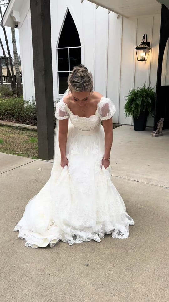 Post 9 by Lacey Nicole Photography on TikTok (video)