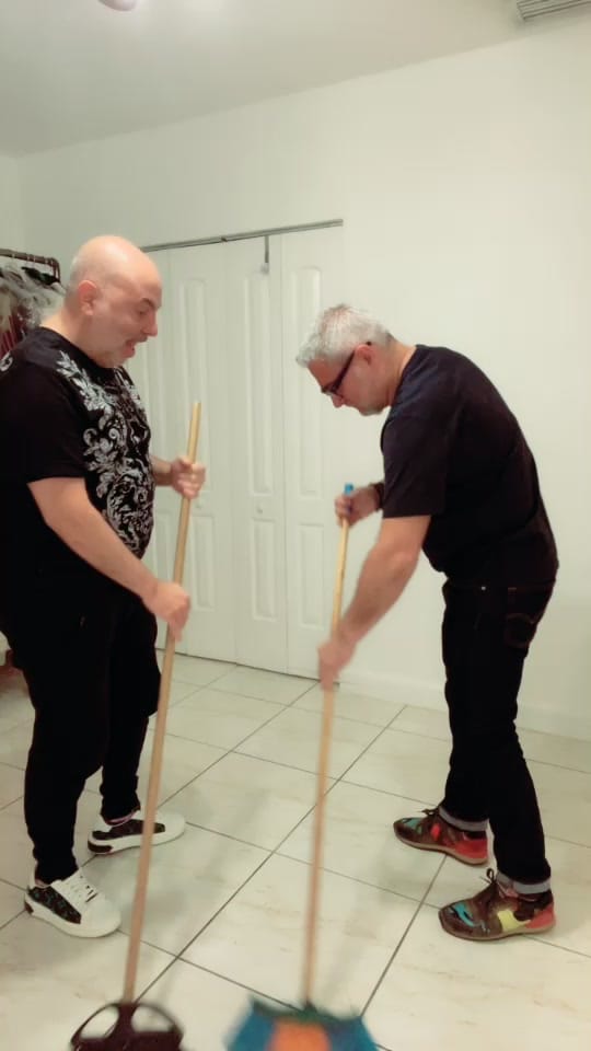 Post 5 by Gionni Straccia on TikTok (video)