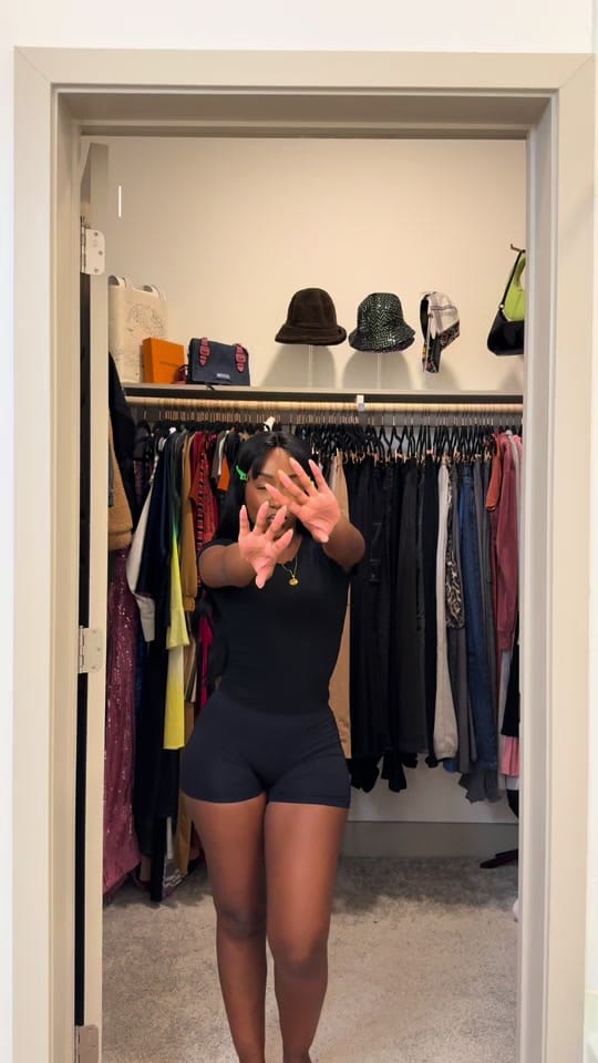Post 10 by Syä on TikTok (video)
