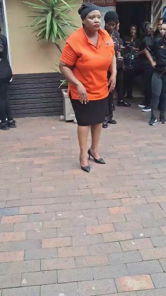 Post 2 by Nomthandazo Dube on TikTok (video)