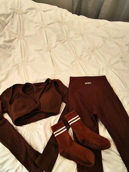 Post 5 by Jenni 🤍 on TikTok (video)