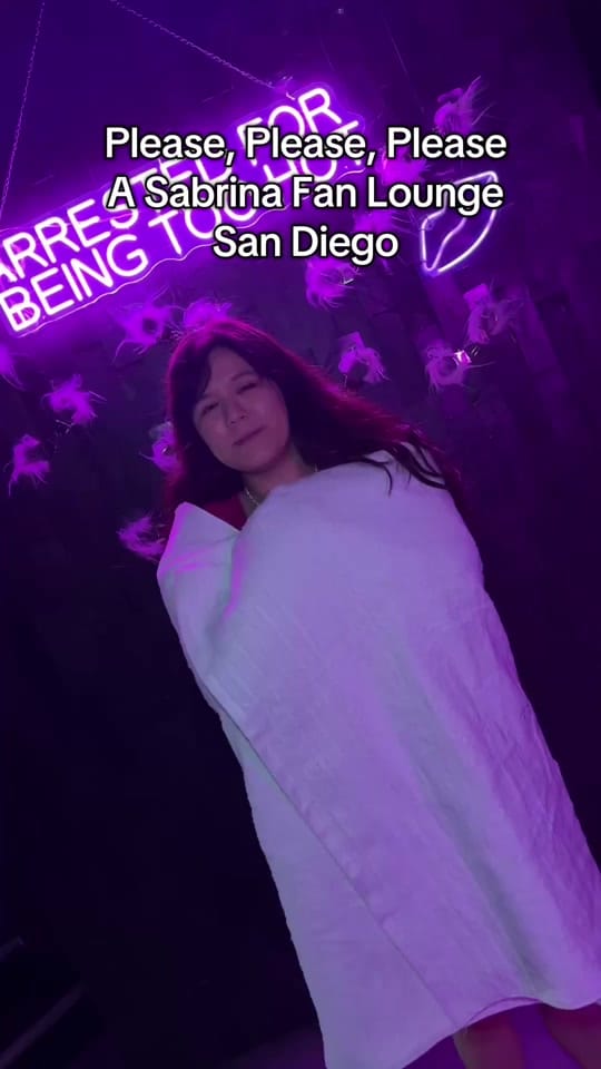 Post 4 by Tefy:San Diego Content Creator on TikTok (video)