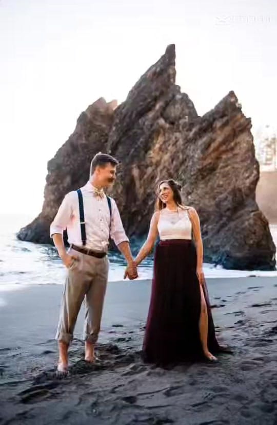 Post 2 by Jessica Berlin on TikTok (video)