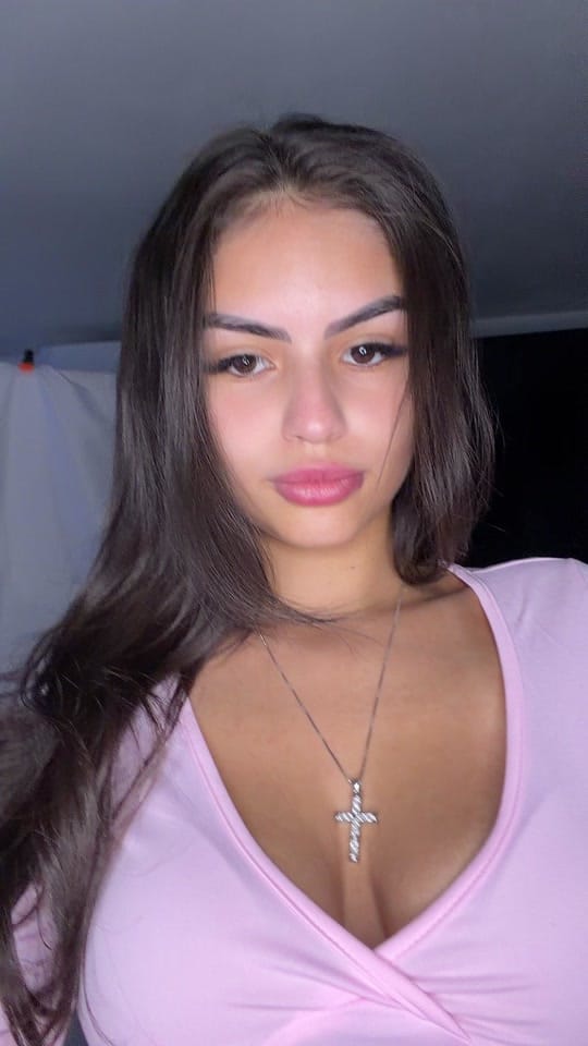 Post 9 by Bella on TikTok (video)