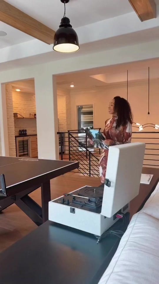 Post 2 by Tiera The Realtor on TikTok (video)