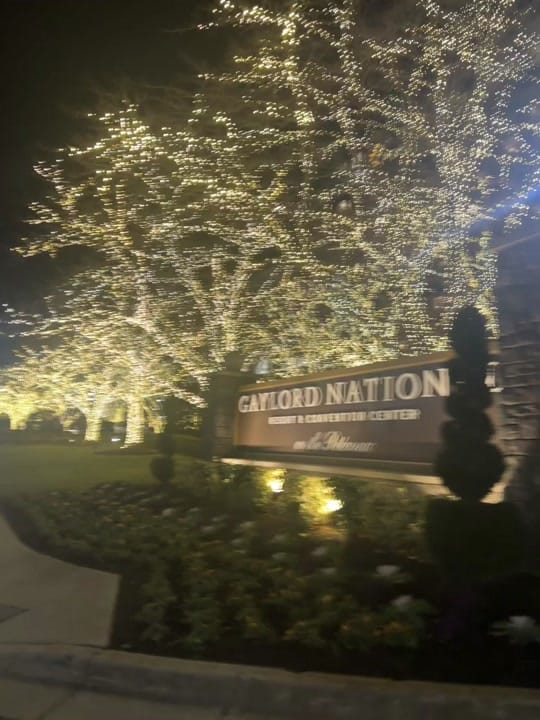 Post 4 by J O J I S on TikTok (video)